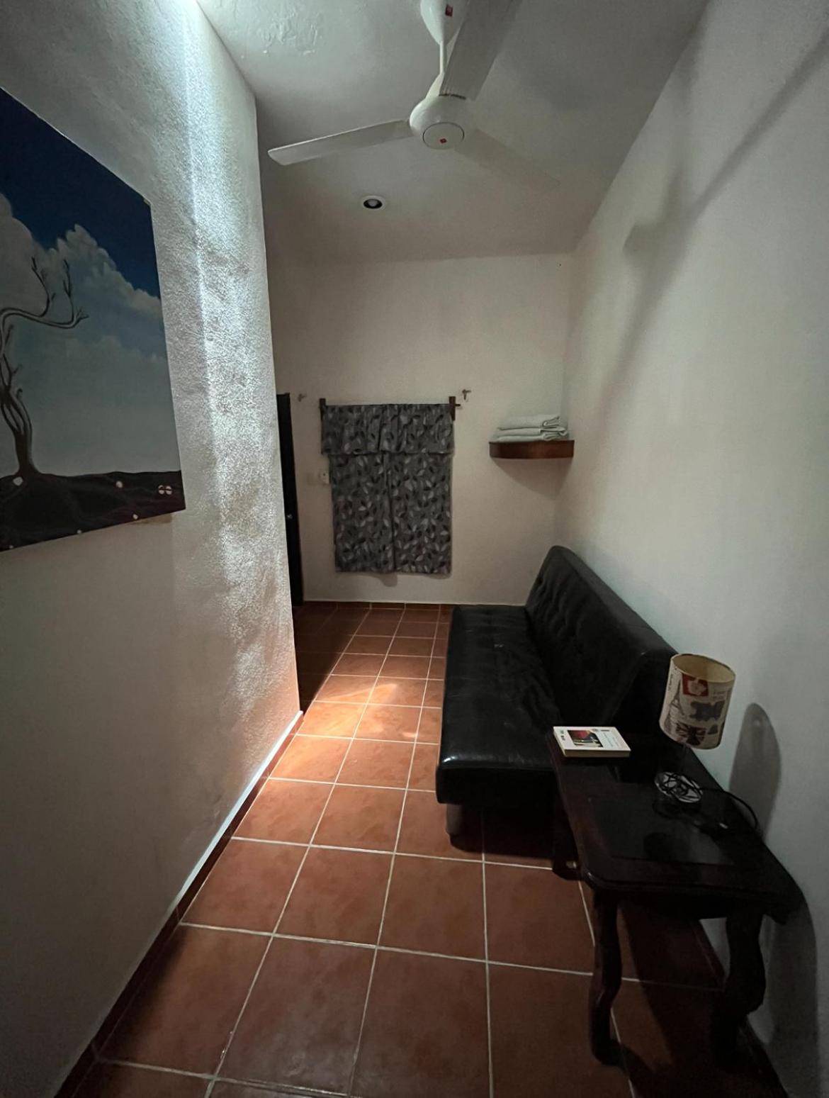 La Casa De Angel Valladolid Ruang foto