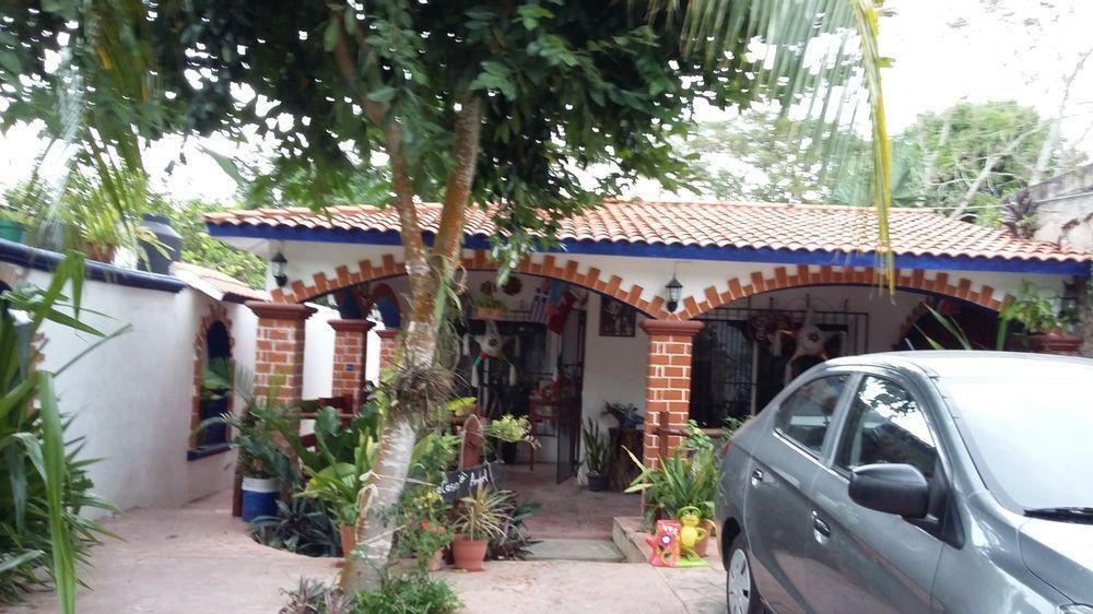 La Casa De Angel Valladolid Bagian luar foto