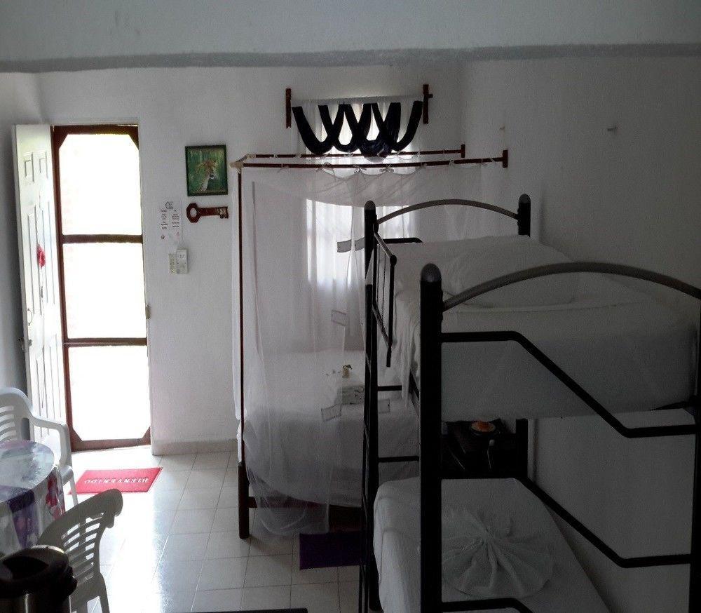 La Casa De Angel Valladolid Bagian luar foto